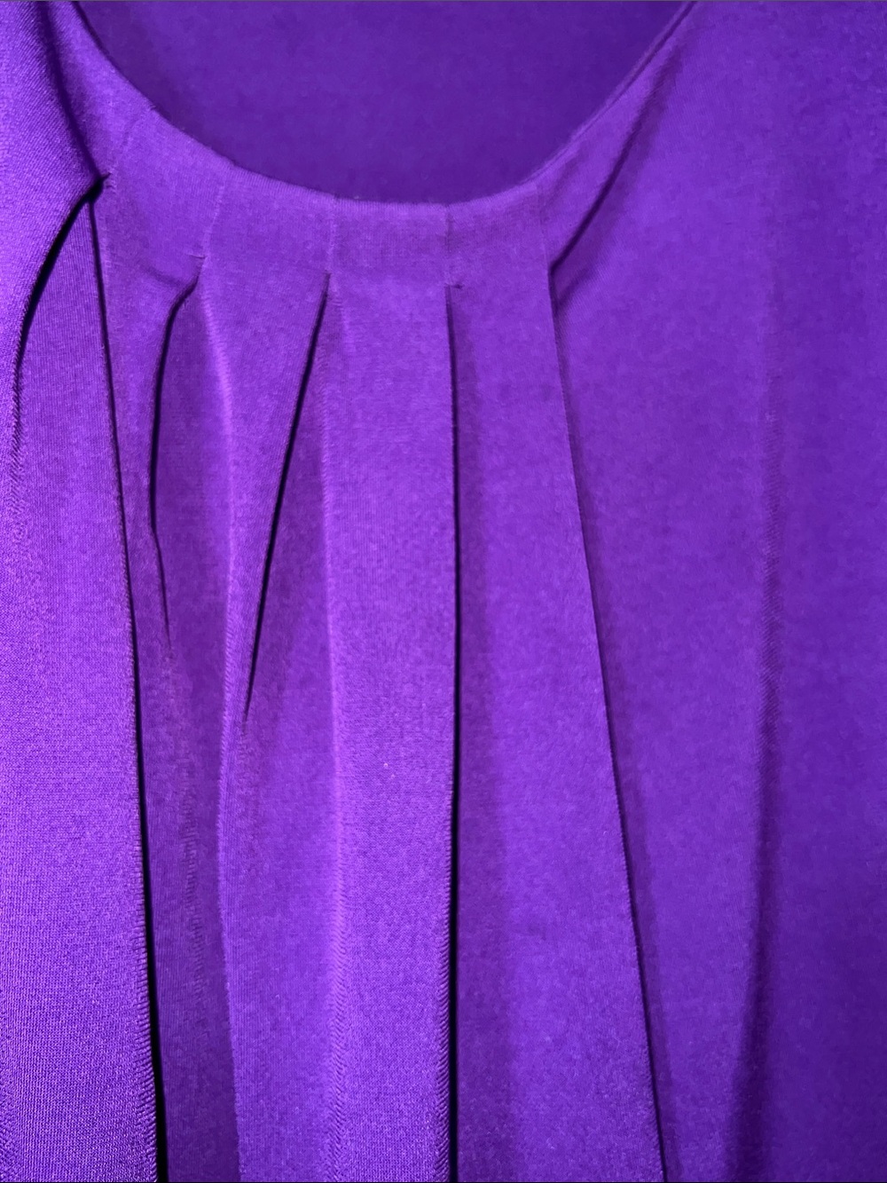 Two Anne Klein Sleeveless Pleat Front Tops - Picture 3 of 5